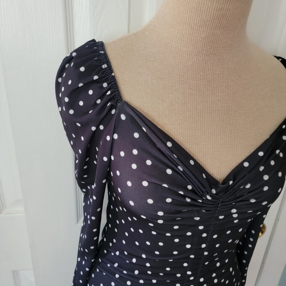 NWT Pretty Little Thing Polka Dot Ruched Front Long Sleeve Bodycon Dress 8 - Picture 4 of 13